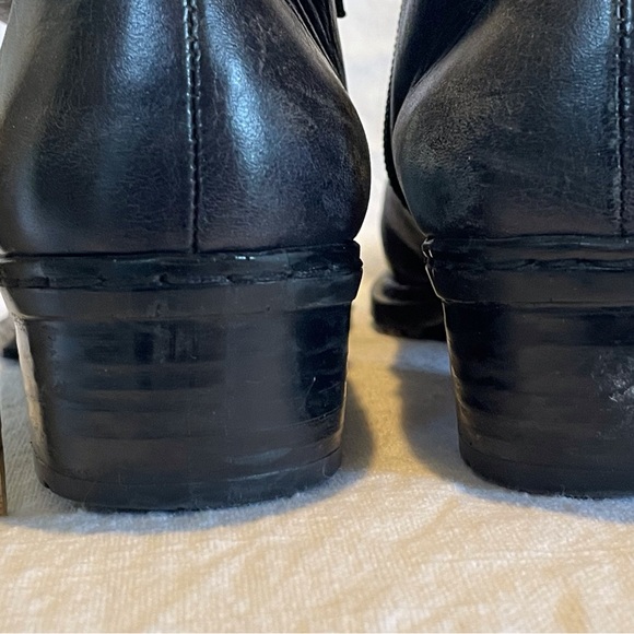 Women’s black Seibel ankle boots. 1” heel. Side zipper. Size 10 / 40. - Picture 9 of 9